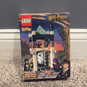 NEW  2001 LEGO Harry Potter Sorcerer's Stone: The Final Challenge Set 4702